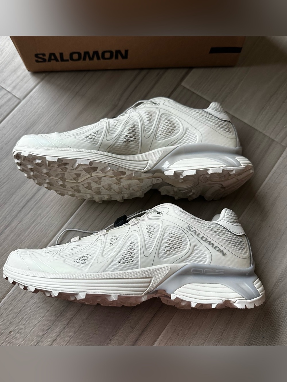 Salomon XT Whisper Void Sneakers